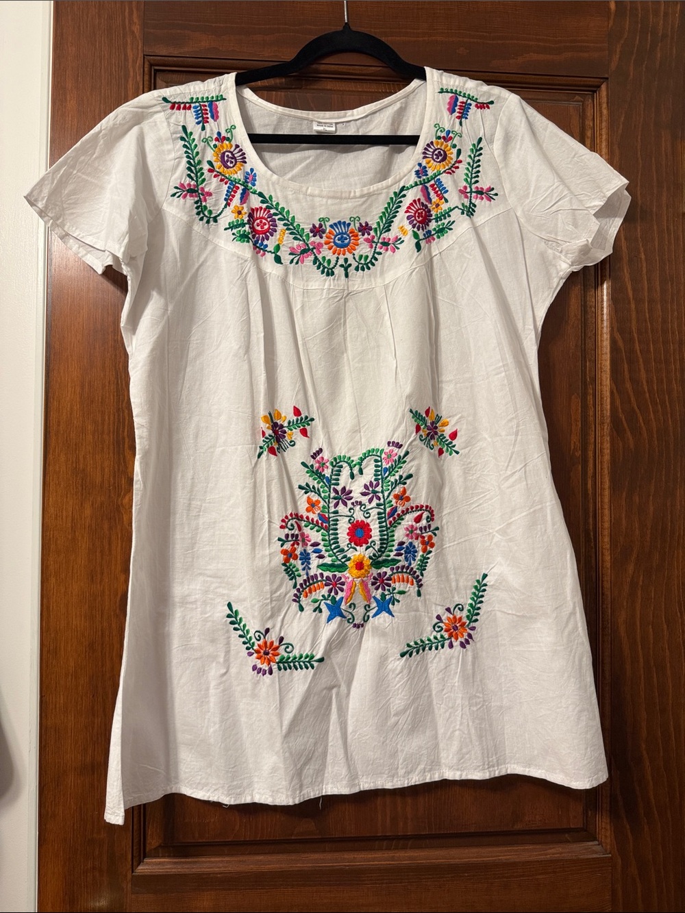 Embroidered White Floral Peasant Tunic Top